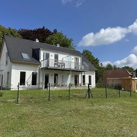 With 2 Bedrooms Σπίτι διακοπών Kloster